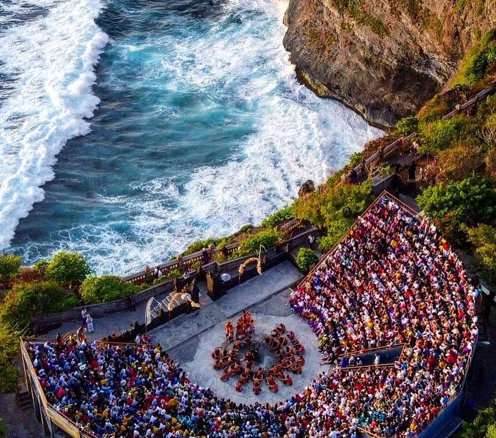 Uluwatu Sunset and Kecak Dance Tour 2